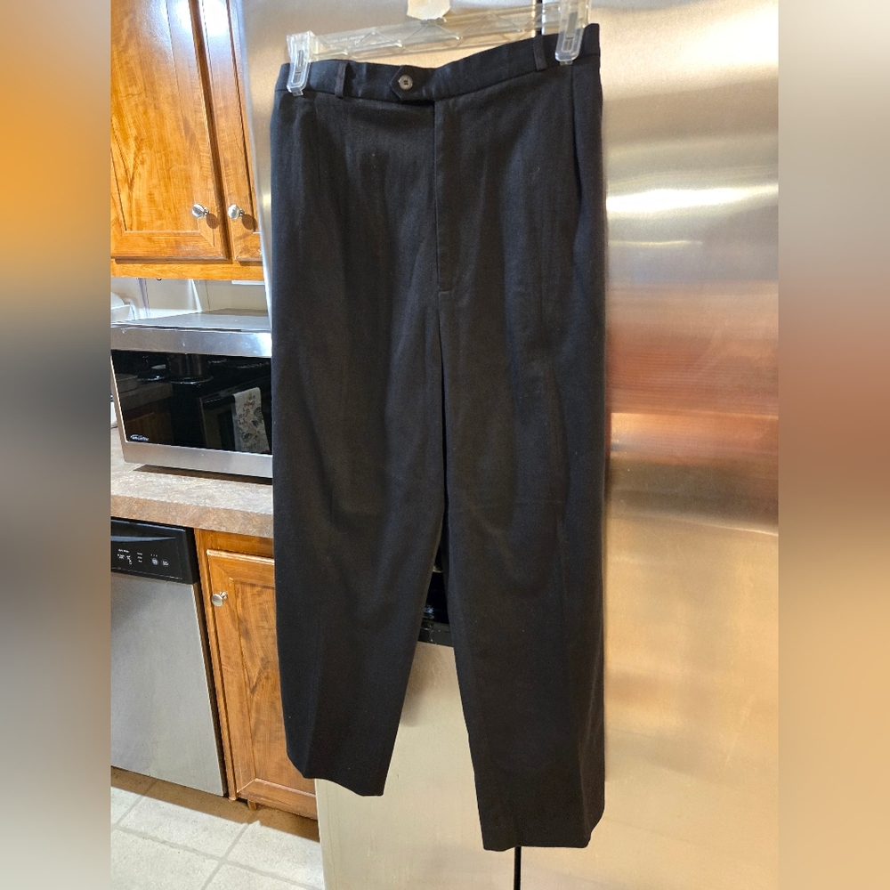 Norm Thompson.  Trousers.    337